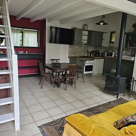 בית נופש Riverrun Saint-Geniez-dʼOlt