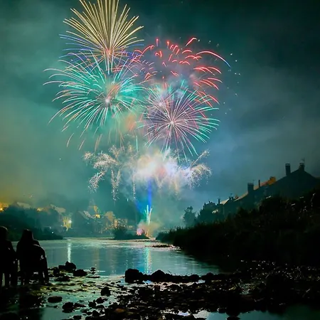 בית נופש Riverrun Saint-Geniez-dʼOlt